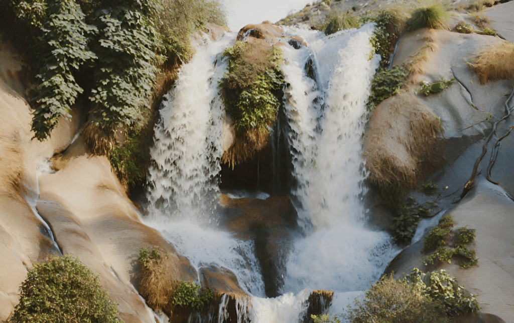 Tips dan Trik Mengambil Gambar Foto Air Terjun